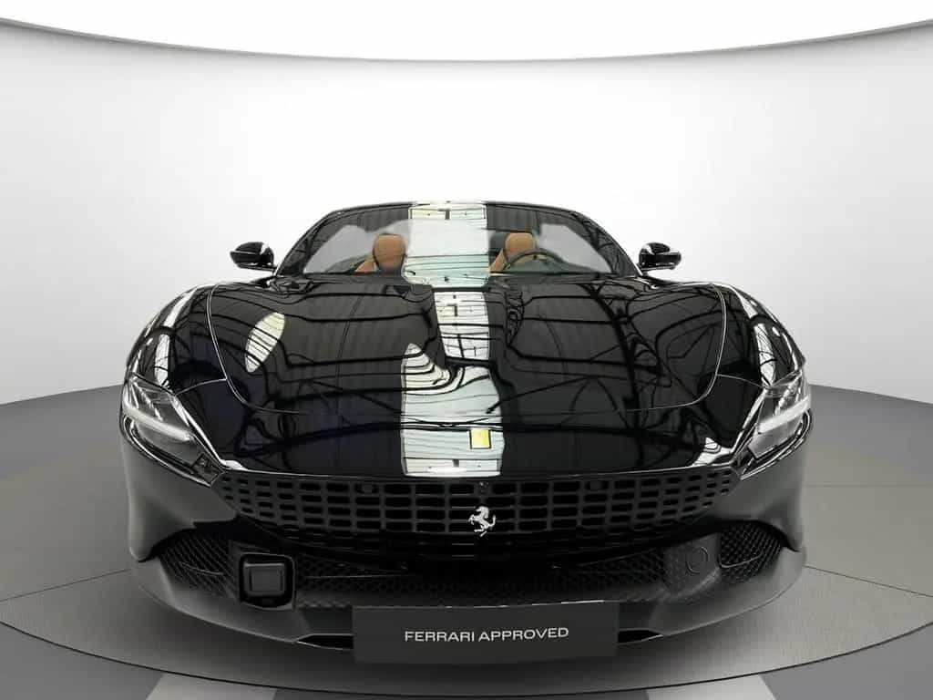 Ferrari Roma Spider / Lenkrad mit physischen Knöpfen 02/2026-photo-2