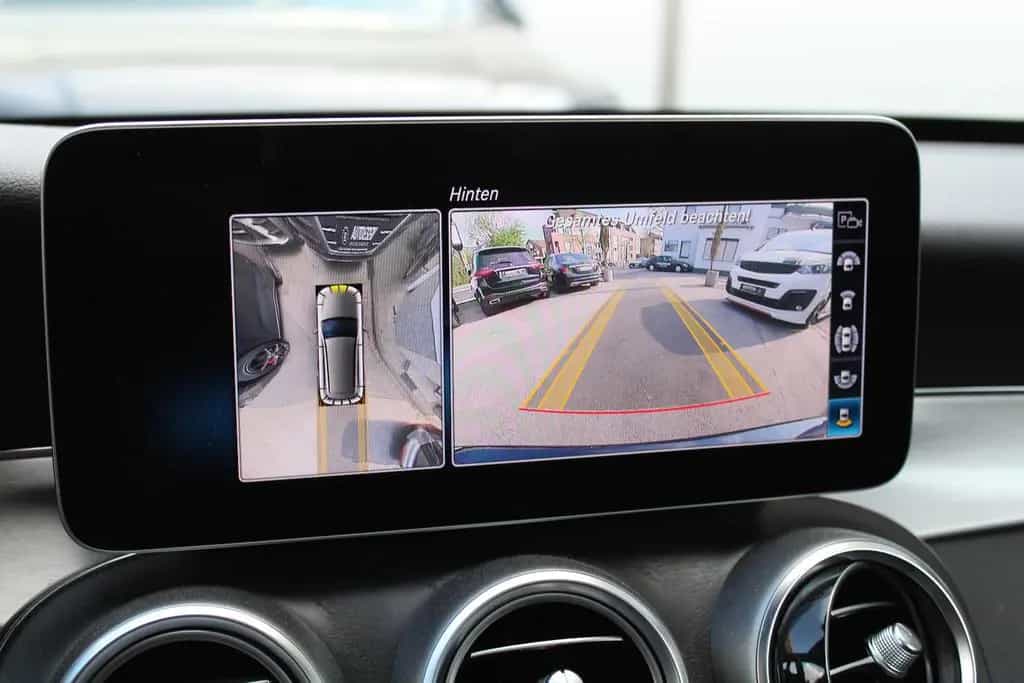 Mercedes-Benz C 400 4MATIC+PANO+BURMESTER+360°KAMERA+NIGT+KEY 08/2019-photo-16