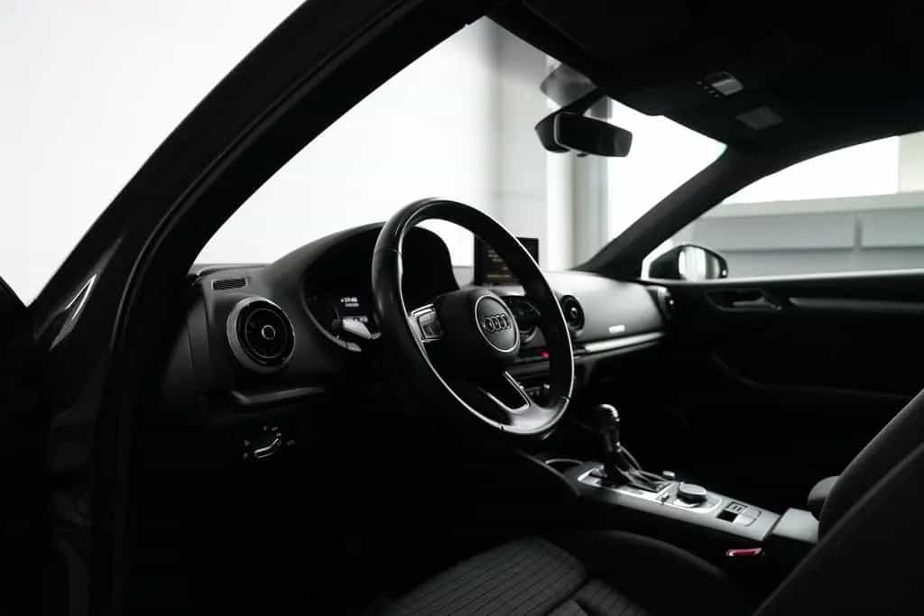 Audi A3 Limousine sport 12/2017-photo-13