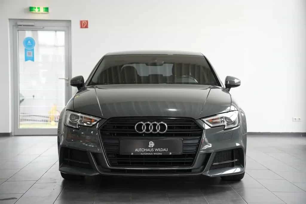 Audi A3 Limousine sport 12/2017-photo-2
