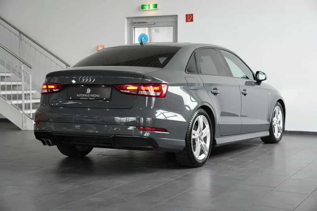 Audi A3 Limousine sport 12/2017-photo-4