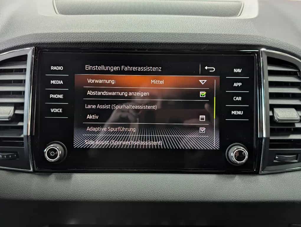 Skoda Karoq Sportline 4x4 2.0 TSI ACC APP 4xSHZ AMBI 12/2019-photo-28