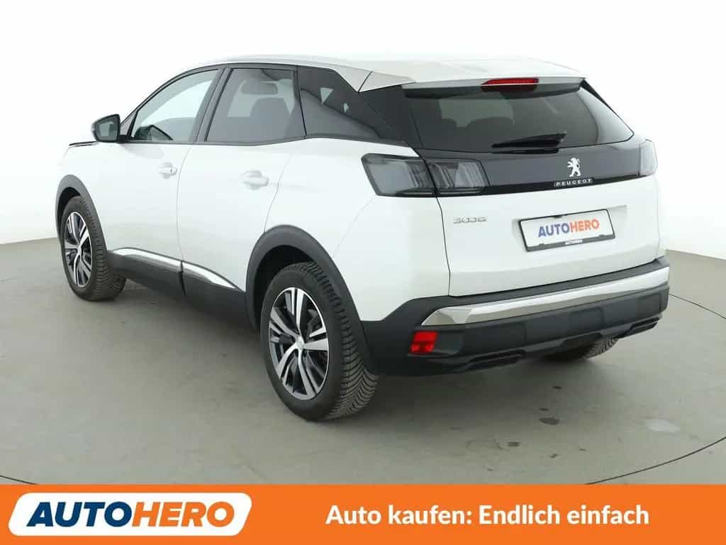Peugeot 3008 1.2 Mild-Hybrid 136 Allure Pack Aut.*NAVI* 02/2024-photo-3