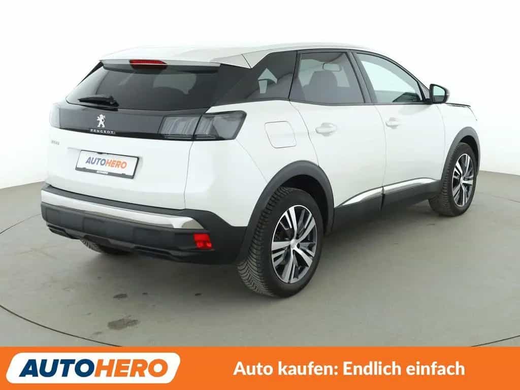 Peugeot 3008 1.2 Mild-Hybrid 136 Allure Pack Aut.*NAVI* 02/2024-photo-5