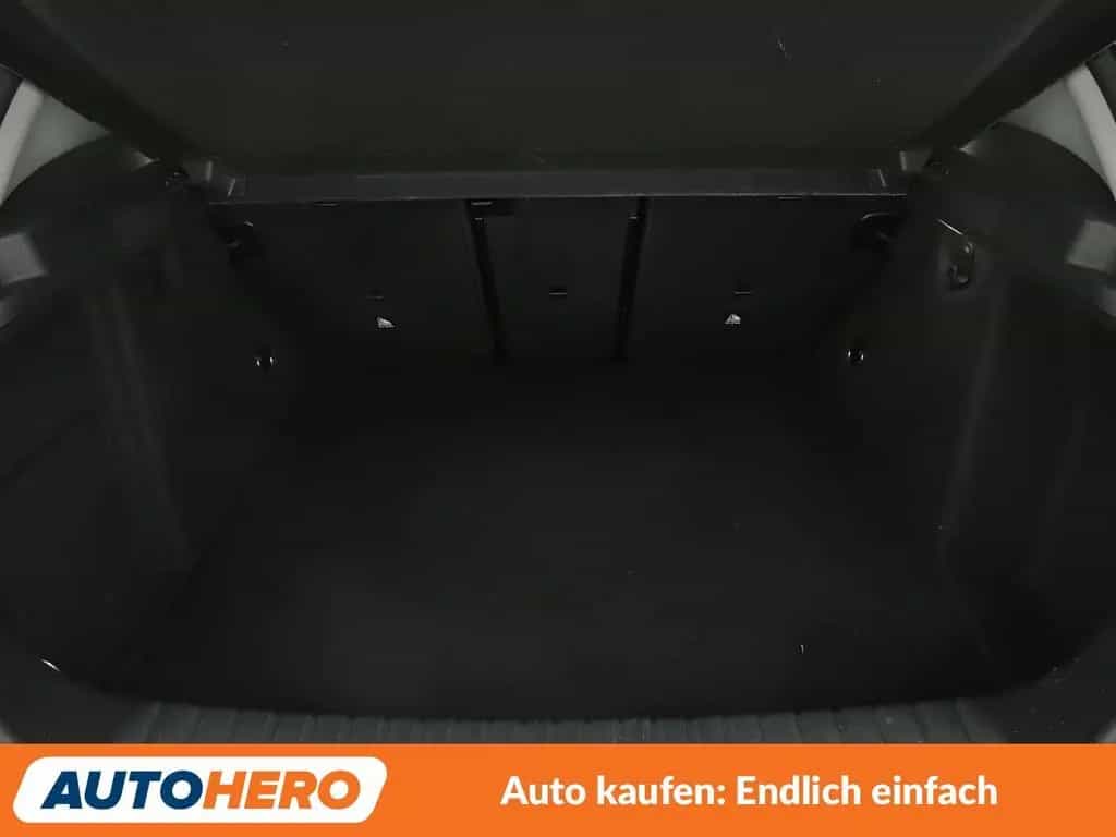 BMW 1 Series 118d Sport Line Aut.*NAVI*LED*PDC*SHZ*TEMPO* 08/2020-photo-17