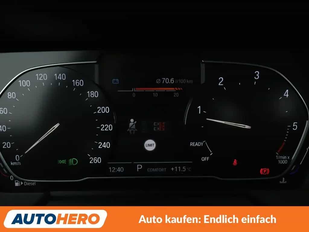 BMW 1 Series 118d Sport Line Aut.*NAVI*LED*PDC*SHZ*TEMPO* 08/2020-photo-19