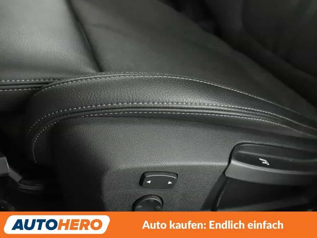 BMW 1 Series 118d Sport Line Aut.*NAVI*LED*PDC*SHZ*TEMPO* 08/2020-photo-25