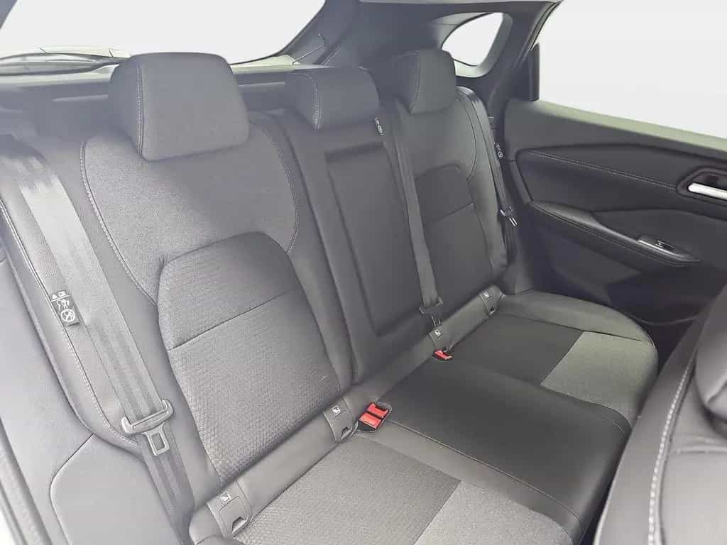 Nissan Qashqai 1.3 DIG-T XTRONIC N-CONNECTA PANO WINTER 04/2026-photo-18