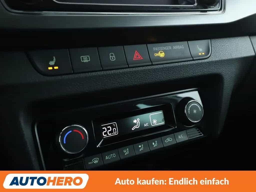 Skoda Fabia 1.2 TSI Joy*NAVI*TEMPO*PDC* 07/2016-photo-22