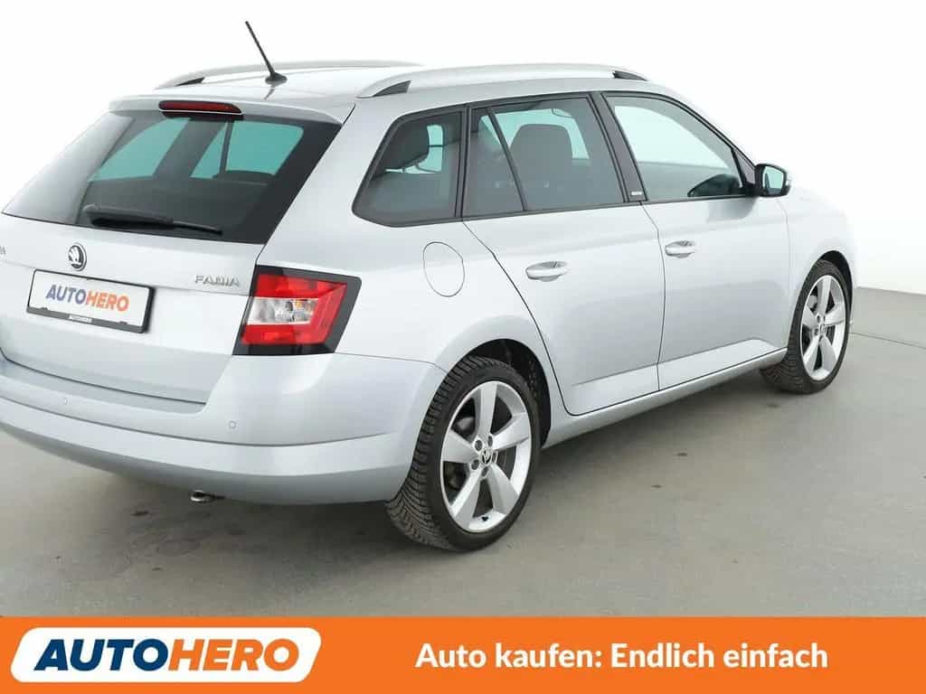 Skoda Fabia 1.2 TSI Joy*NAVI*TEMPO*PDC* 07/2016-photo-5