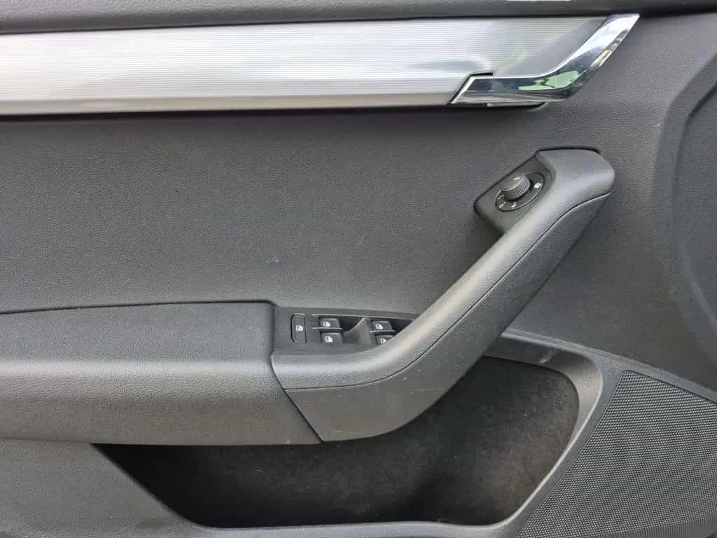 Skoda Octavia Combi 1.4TSI DSG Style Navi Sitzhzg. 05/2017-photo-14