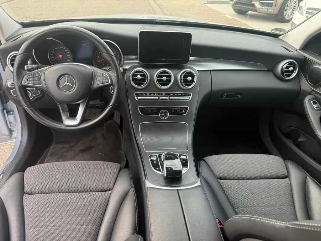 Mercedes-Benz C-Class 180 C Limousine C 180 CGI 12/2015-photo-10