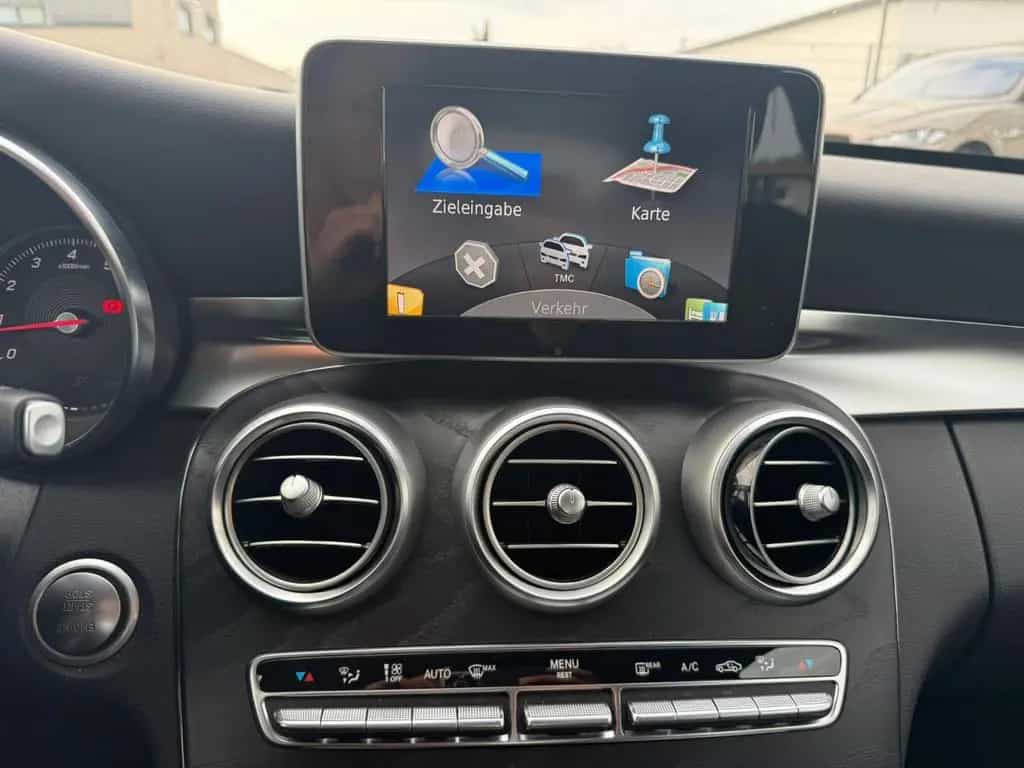 Mercedes-Benz C-Class 180 C Limousine C 180 CGI 12/2015-photo-15