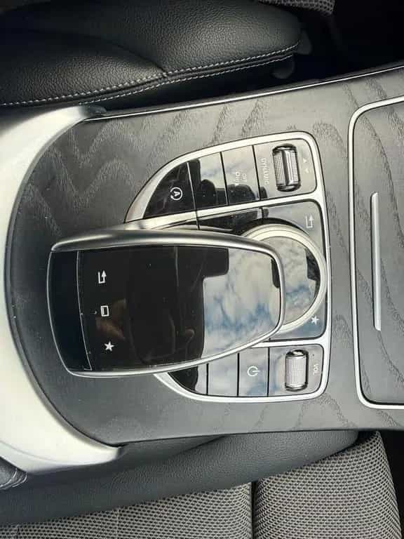 Mercedes-Benz C-Class 180 C Limousine C 180 CGI 12/2015-photo-16