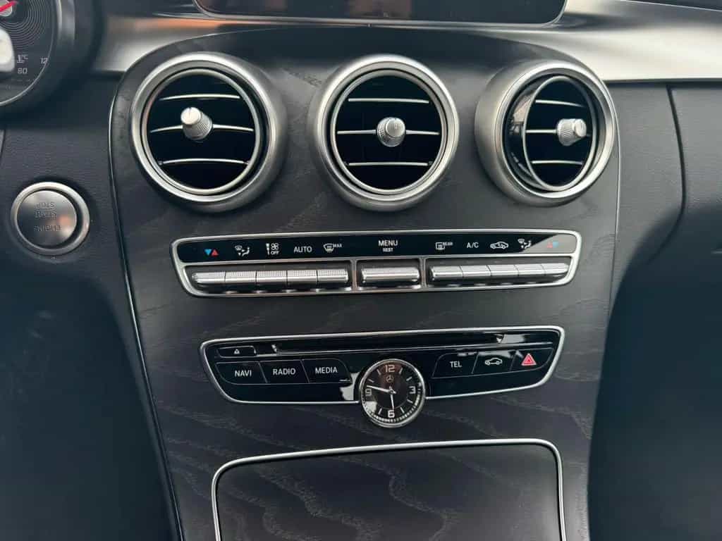 Mercedes-Benz C-Class 180 C Limousine C 180 CGI 12/2015-photo-17
