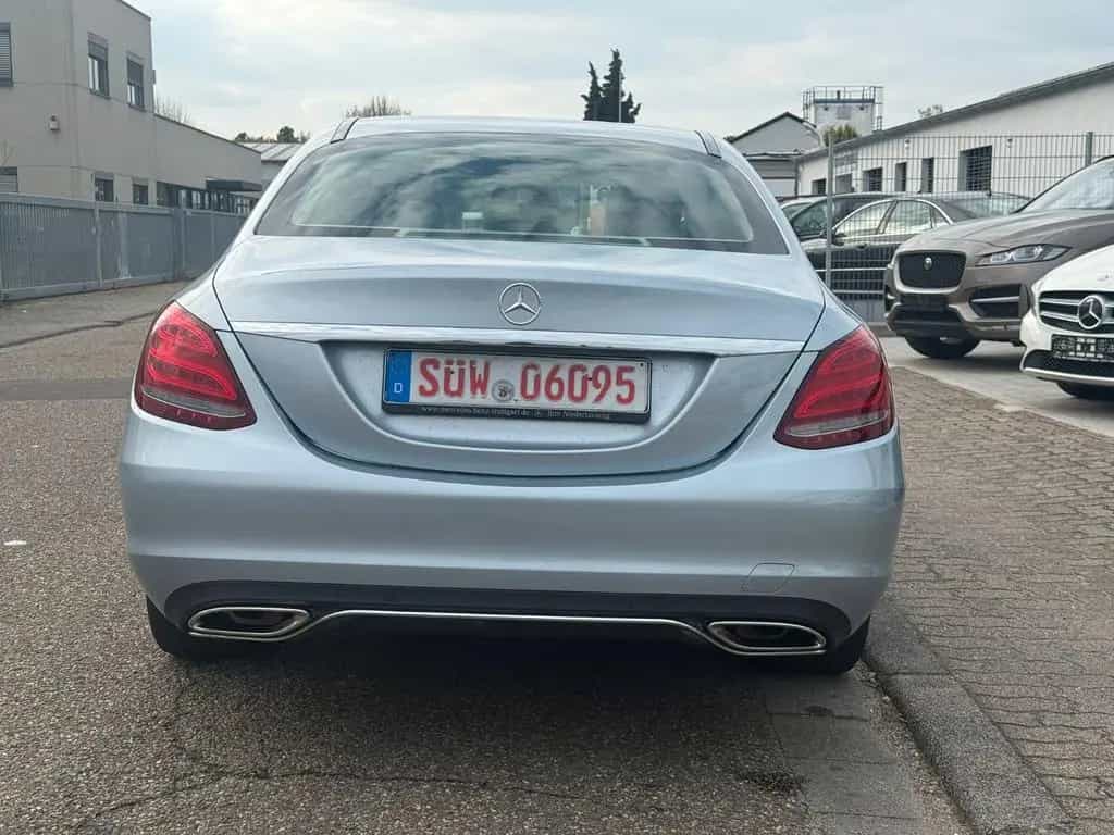 Mercedes-Benz C-Class 180 C Limousine C 180 CGI 12/2015-photo-5