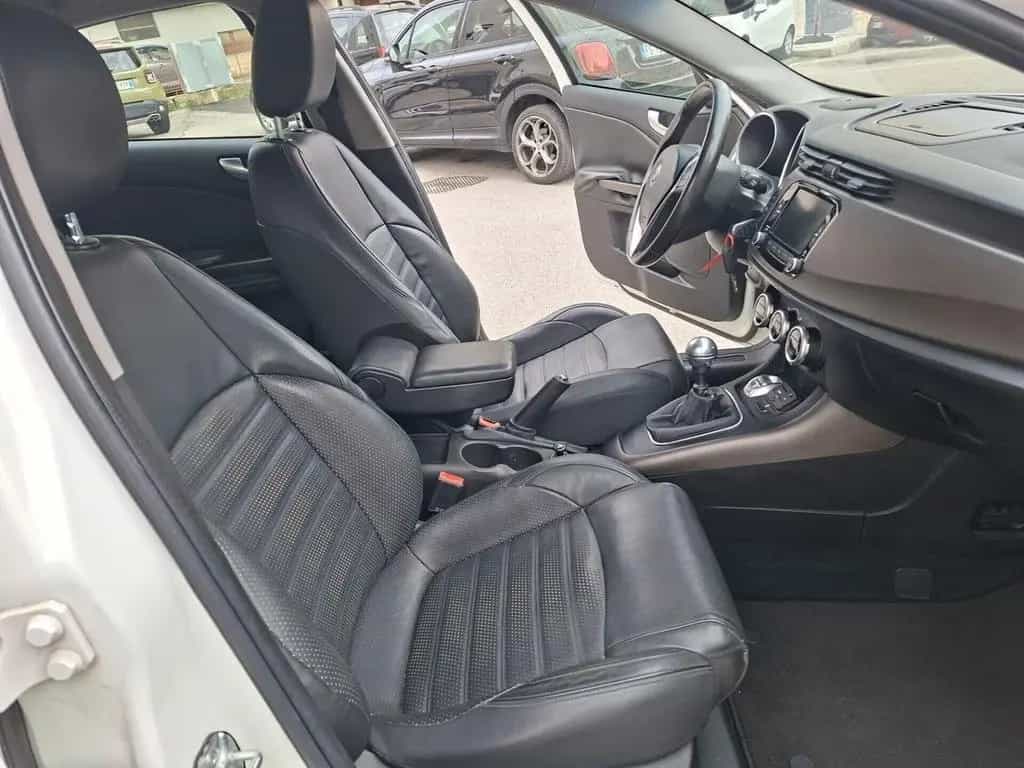 Alfa Romeo Giulietta 1.6 JTDm * 120 CV * Distinc 02/2016-photo-1