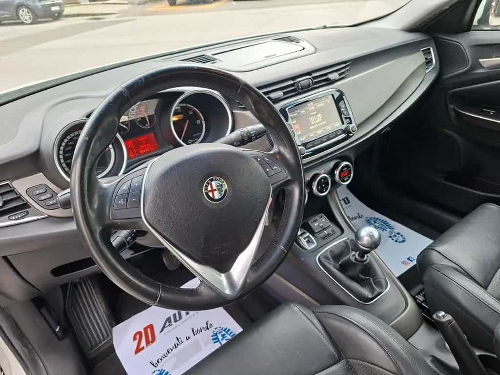 Alfa Romeo Giulietta 1.6 JTDm * 120 CV * Distinc 02/2016-photo-3