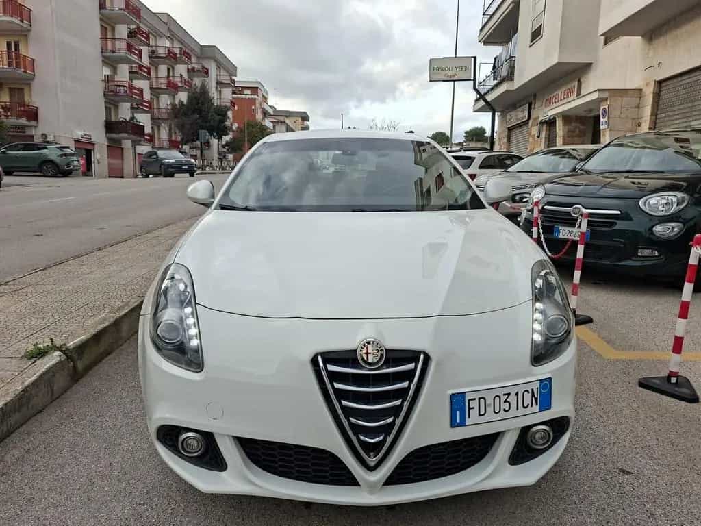Alfa Romeo Giulietta 1.6 JTDm * 120 CV * Distinc 02/2016-photo-4