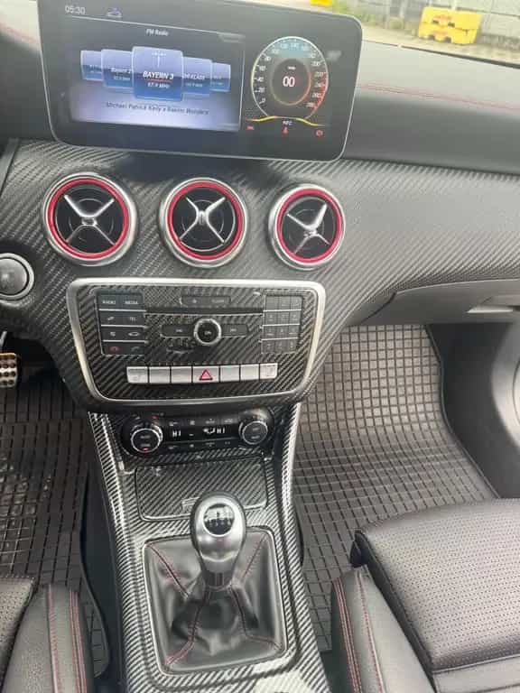Mercedes-Benz A 180 AMG Line 03/2017-photo-11