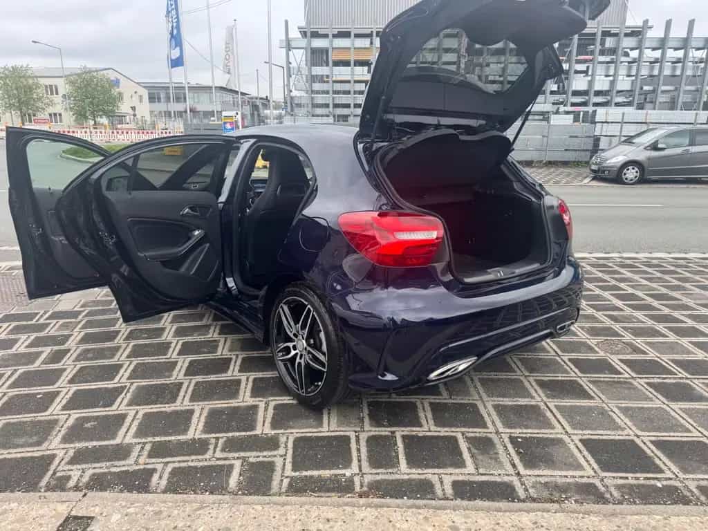 Mercedes-Benz A 180 AMG Line 03/2017-photo-16