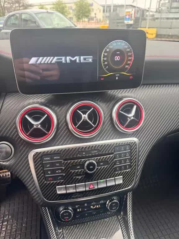 Mercedes-Benz A 180 AMG Line 03/2017-photo-17