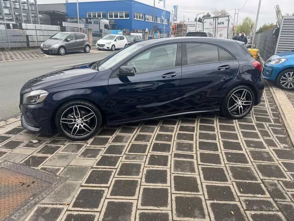 Mercedes-Benz A 180 AMG Line 03/2017-photo-4