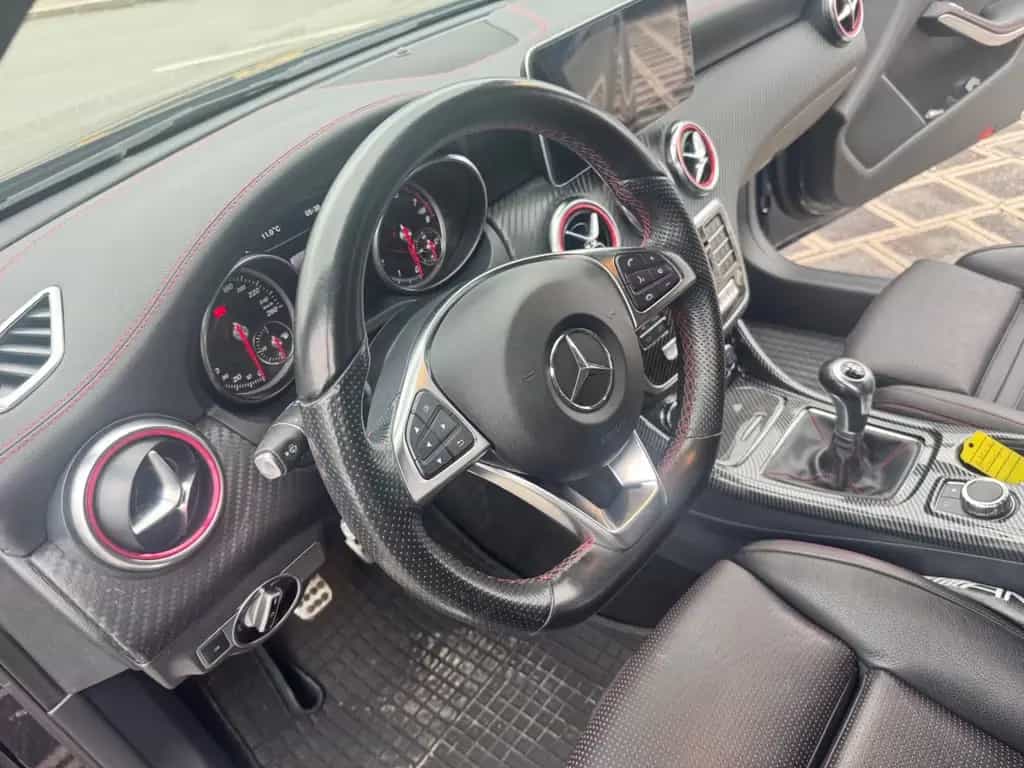 Mercedes-Benz A 180 AMG Line 03/2017-photo-8