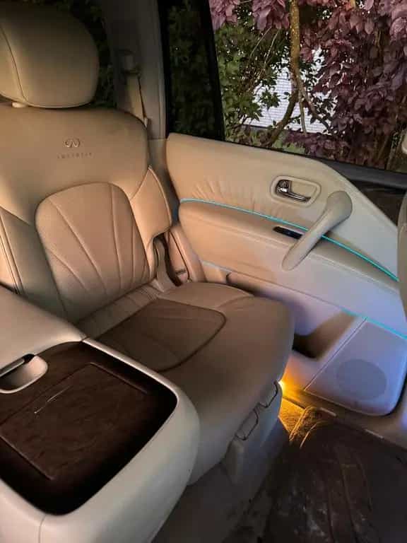 Infiniti QX56 09/2011-photo-12