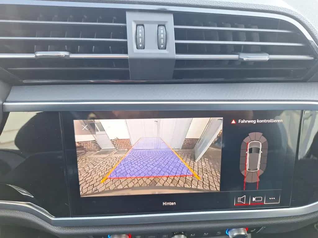 Audi Q3 45 TFSI quattro advanced 19'' Standhzg. el.HK 02/2019-photo-17