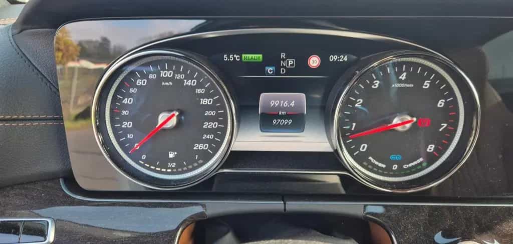 Mercedes-Benz E-Class 350 Autom. Coupe/AMG Paket/Pano./360°Kamera 04/2018-photo-10