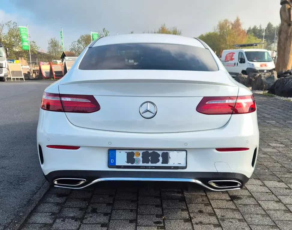 Mercedes-Benz E-Class 350 Autom. Coupe/AMG Paket/Pano./360°Kamera 04/2018-photo-3
