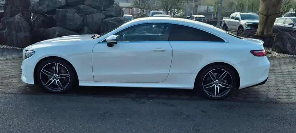 Mercedes-Benz E-Class 350 Autom. Coupe/AMG Paket/Pano./360°Kamera 04/2018-photo-5
