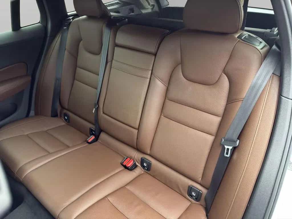 Volvo V60 INSCRIPTION T5 LED HARMAN KARDON LEDER NAVI 07/2019-photo-12