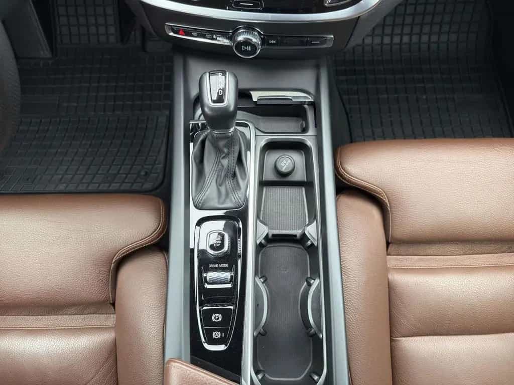 Volvo V60 INSCRIPTION T5 LED HARMAN KARDON LEDER NAVI 07/2019-photo-14