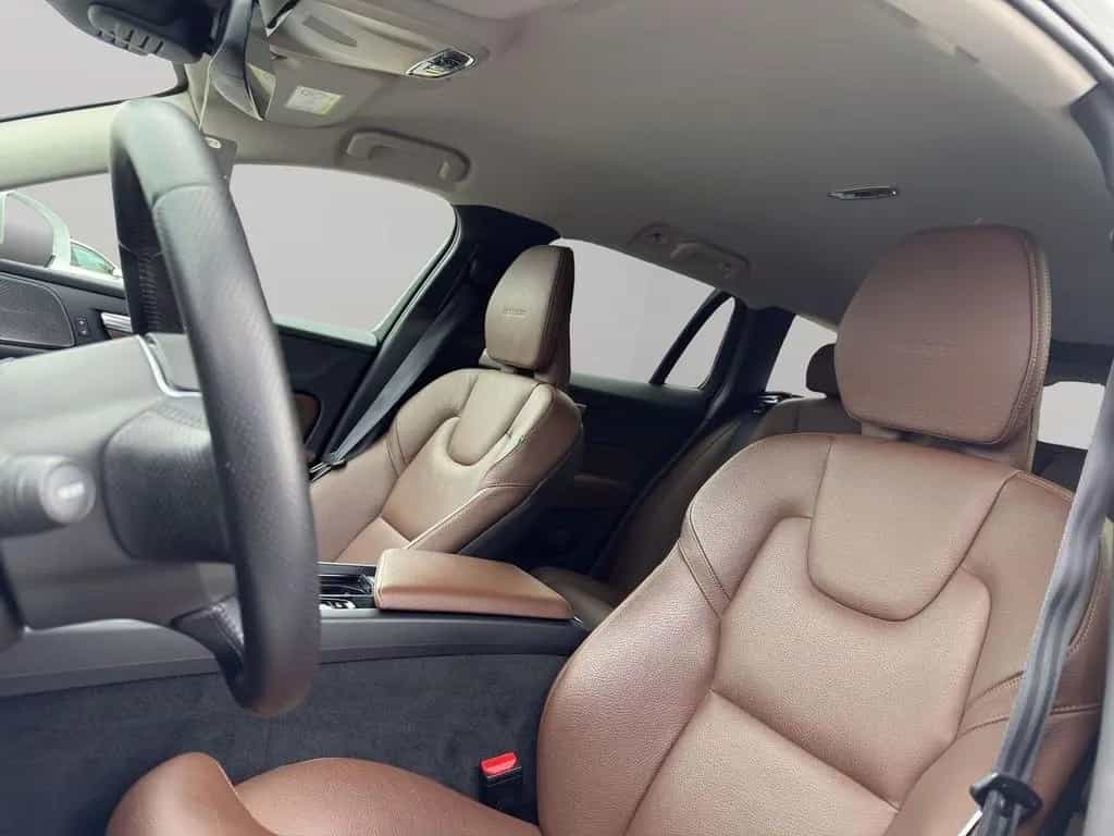Volvo V60 INSCRIPTION T5 LED HARMAN KARDON LEDER NAVI 07/2019-photo-24