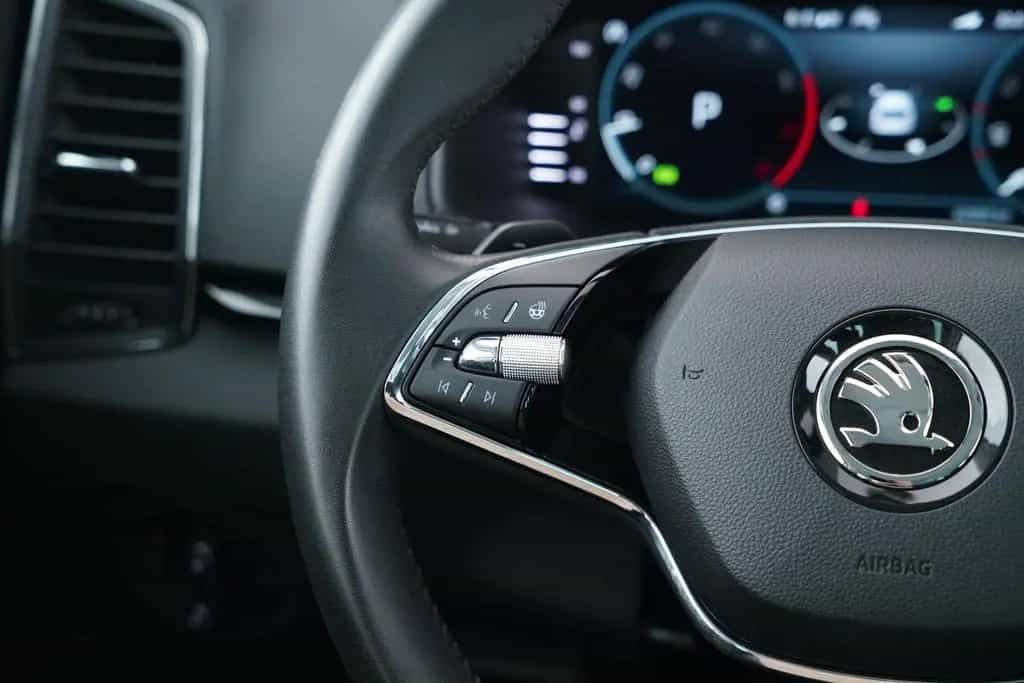 Skoda Karoq 1.5TSI STYLE DSG VOLL-LED+ANHÄNGERKUPPLUNG 10/2023-photo-14