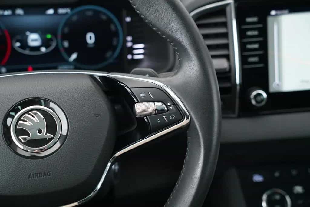Skoda Karoq 1.5TSI STYLE DSG VOLL-LED+ANHÄNGERKUPPLUNG 10/2023-photo-15