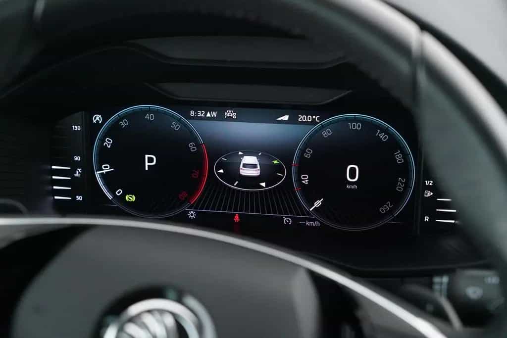 Skoda Karoq 1.5TSI STYLE DSG VOLL-LED+ANHÄNGERKUPPLUNG 10/2023-photo-18