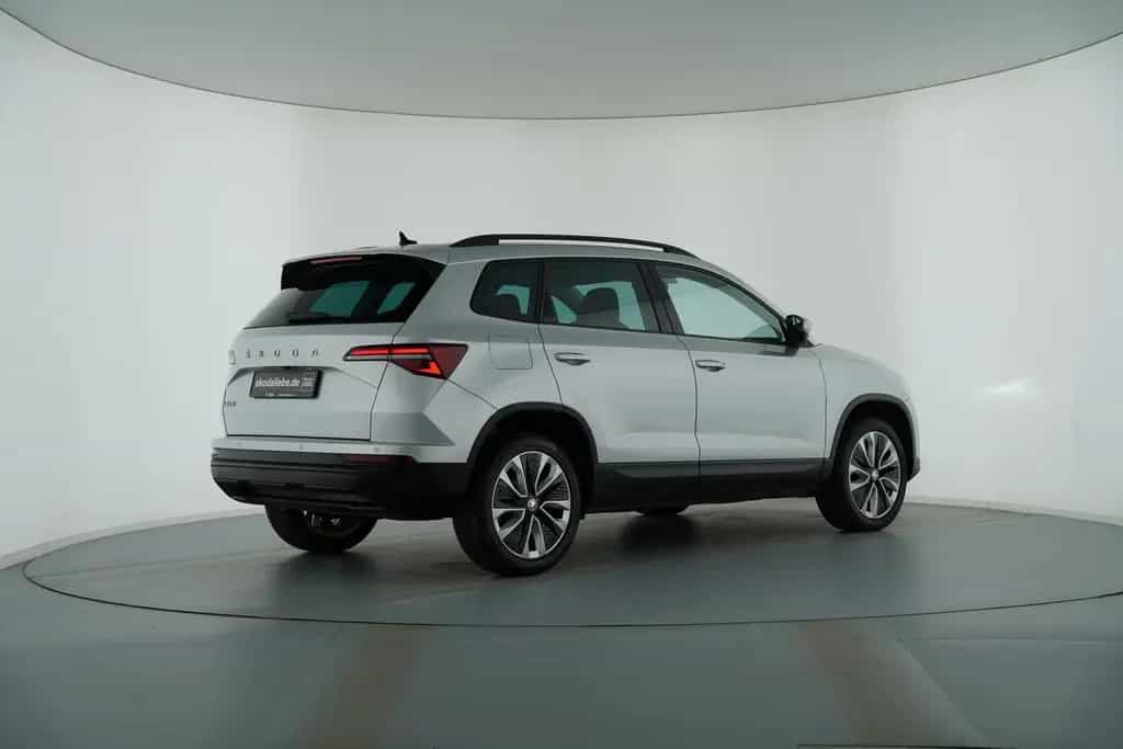 Skoda Karoq 1.5TSI STYLE DSG VOLL-LED+ANHÄNGERKUPPLUNG 10/2023-photo-5