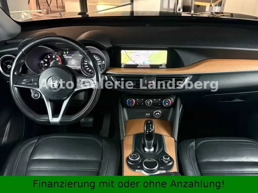 Alfa Romeo Stelvio Super Q4*Allrad*Leder*Navi*Xenon*Keyles* 07/2017-photo-11