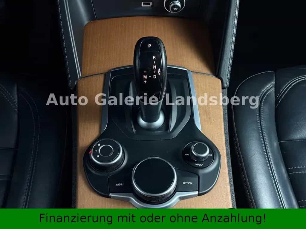 Alfa Romeo Stelvio Super Q4*Allrad*Leder*Navi*Xenon*Keyles* 07/2017-photo-17