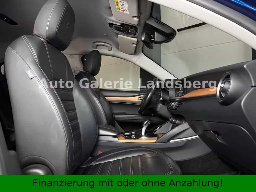Alfa Romeo Stelvio Super Q4*Allrad*Leder*Navi*Xenon*Keyles* 07/2017-photo-24