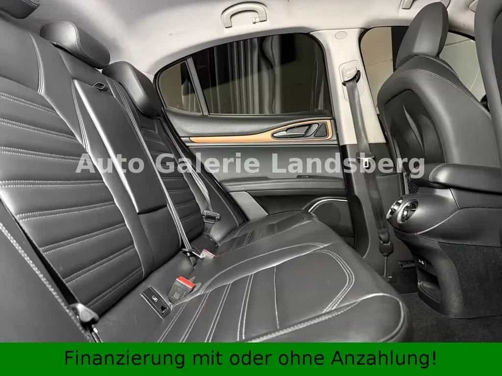 Alfa Romeo Stelvio Super Q4*Allrad*Leder*Navi*Xenon*Keyles* 07/2017-photo-25