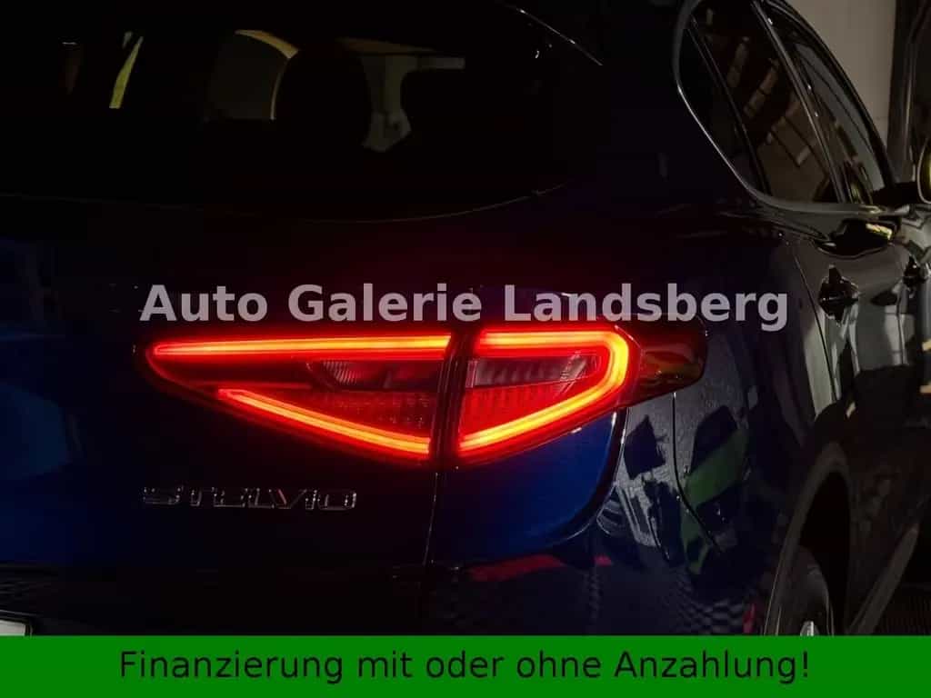Alfa Romeo Stelvio Super Q4*Allrad*Leder*Navi*Xenon*Keyles* 07/2017-photo-9