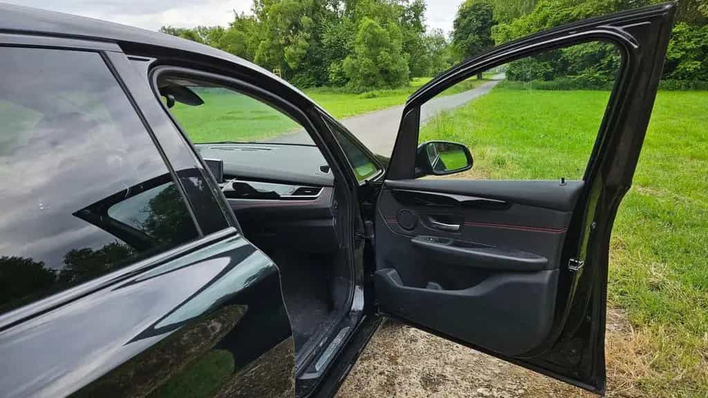 BMW 2 Series 220 Gran Tourer 220i Steptronic Advantage Ad... 02/2017-photo-5