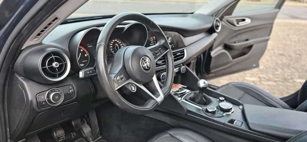 Alfa Romeo Giulia Super 2.2 Diesel 16V 132 kW Super 03/2017-photo-0