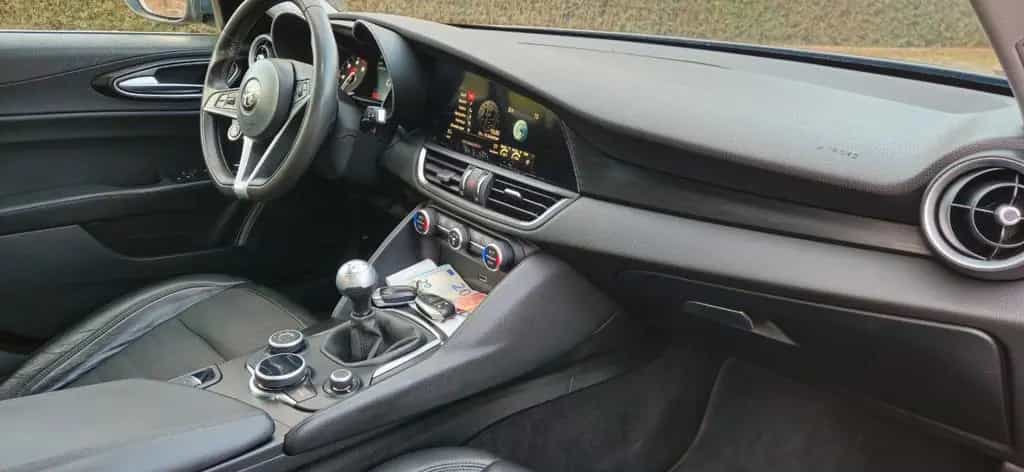 Alfa Romeo Giulia Super 2.2 Diesel 16V 132 kW Super 03/2017-photo-2
