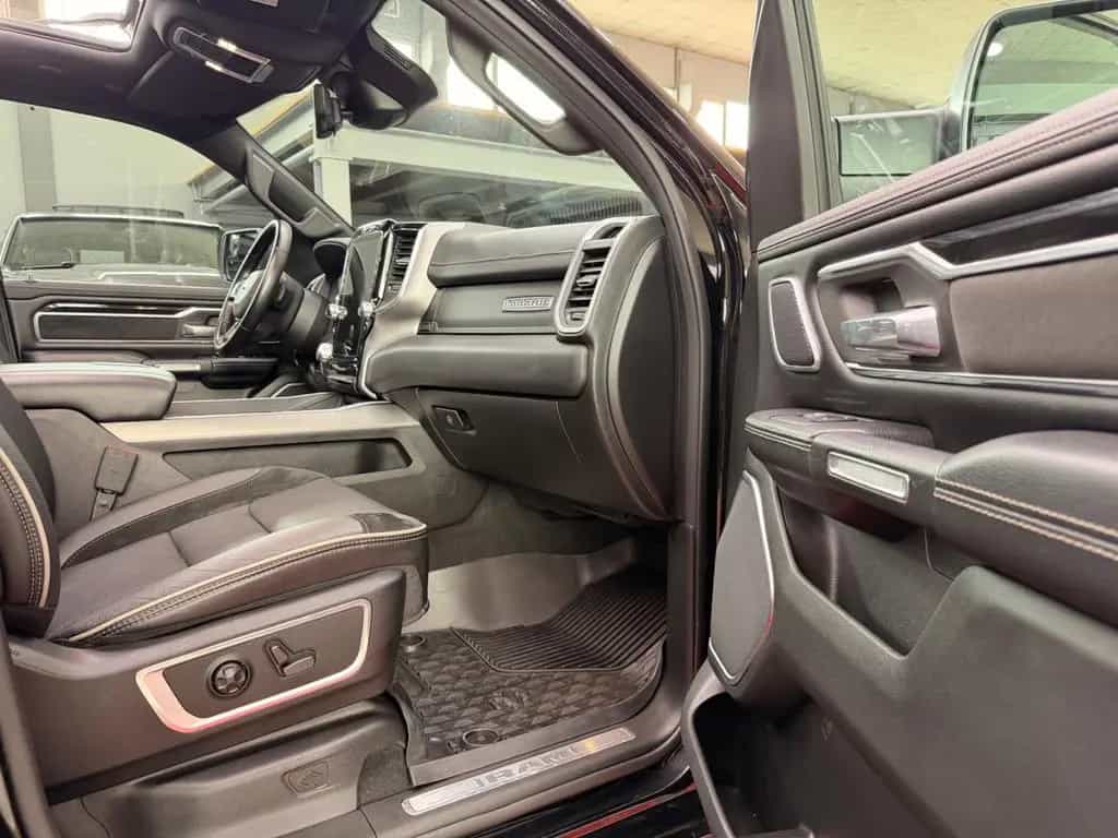 Dodge RAM 1500 5.7 HEMI 4X4 LARAMIE PANO 360° HUD LPG 10/2021-photo-18