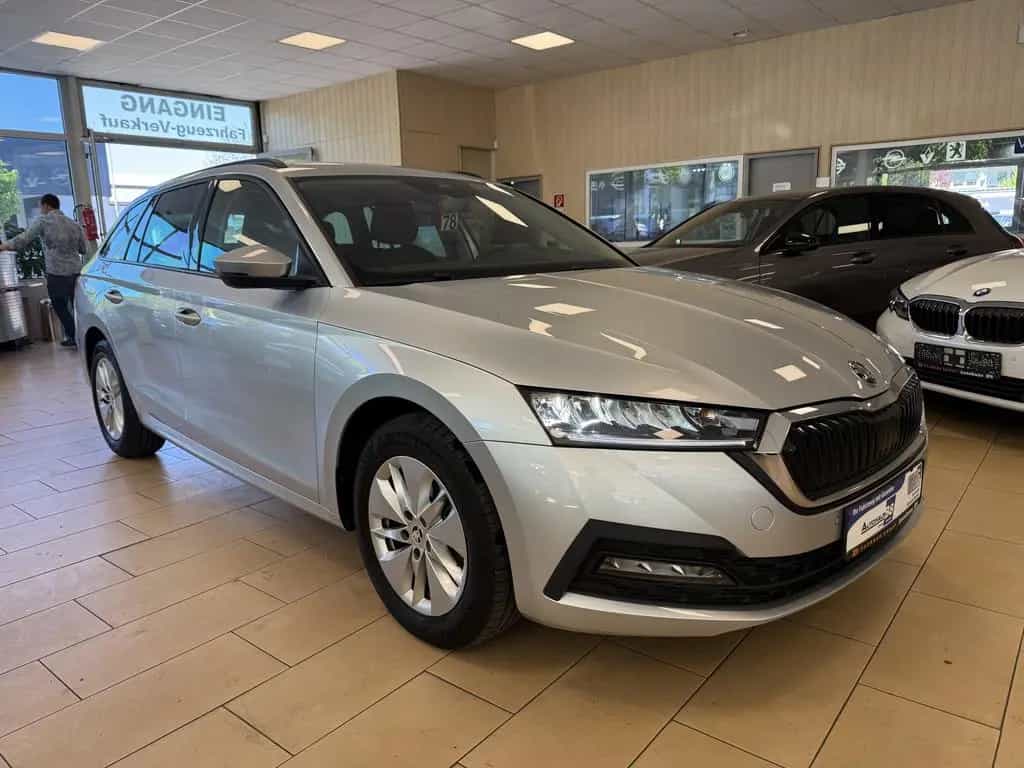 Skoda Octavia Ambition*AHK*LED*CarPlay*Tempo*Keyless 03/2023-photo-2